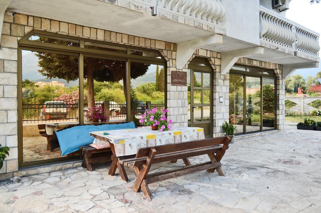 Guest House Lukac Bar Exterior foto
