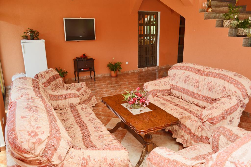 Guest House Lukac Bar Exterior foto